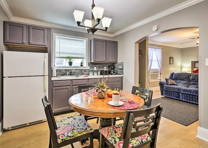 Modern Studio Apartment In Central Williamstown!