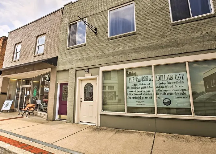Modern Studio Apartment In Central Williamstown!
